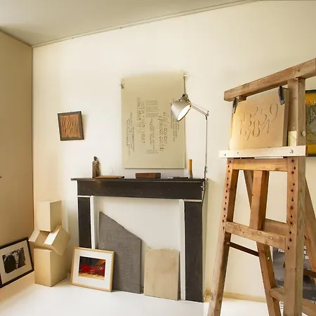 Bed & Breakfast Alphabet - Luxury And Art Gallery